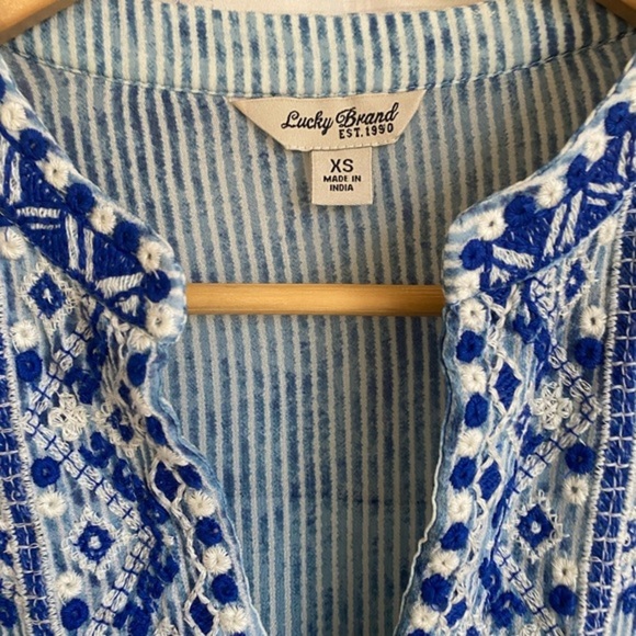 Lucky Brand Cropped Enroidered Top - Picture 3 of 4